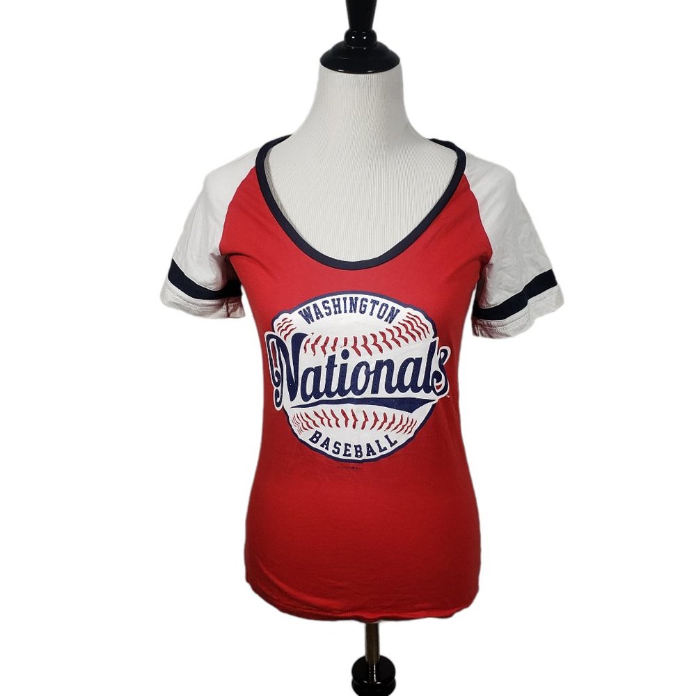MLB Genuine Merchandise Washington Nationals Women's size Medium T-Shirt